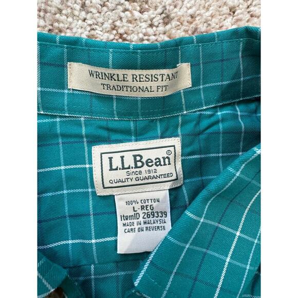 L.L. BEAN, Oxford, short sleeve, Size Large, Wrinkle Resistant, Traditional Fit - Picture 3 of 6
